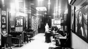 Maroon International Salon