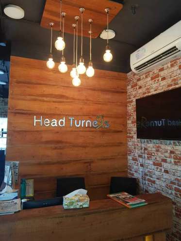 Head Turners Express Hair Studio 