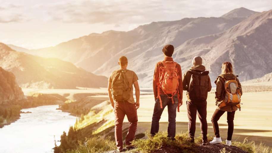 Make Memories with Friends Following These Travel Tips