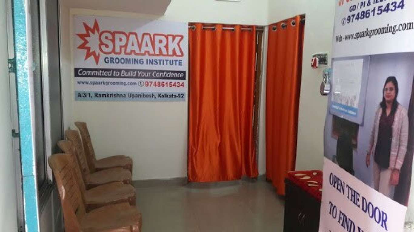 Spark Grooming Foundation 