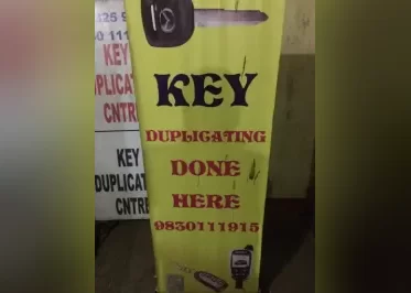 Key Duplicating Center 